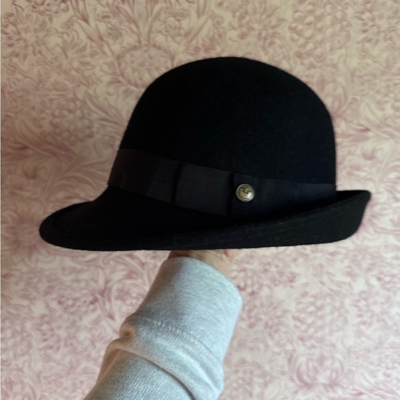 Goorin Bros black wool felt ladies hat.  Large - Picture 1 of 4